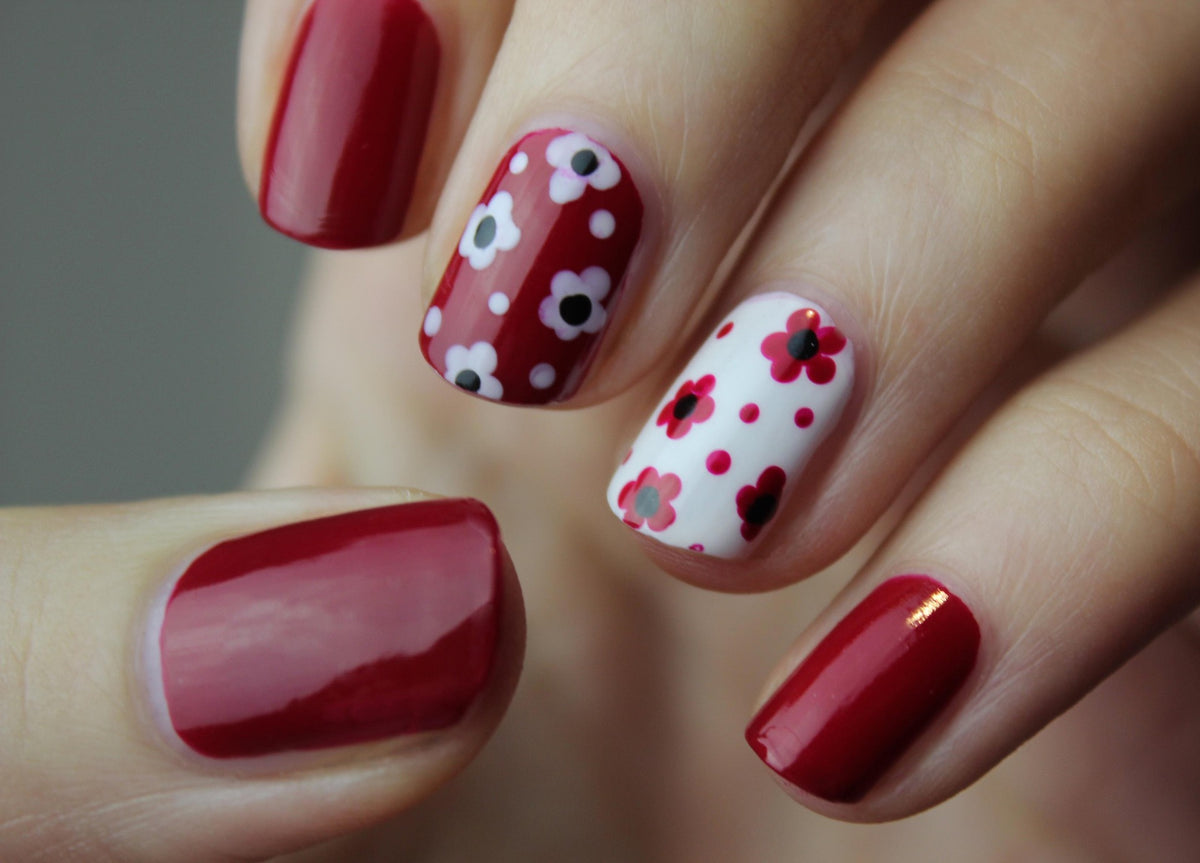 False Nails example products