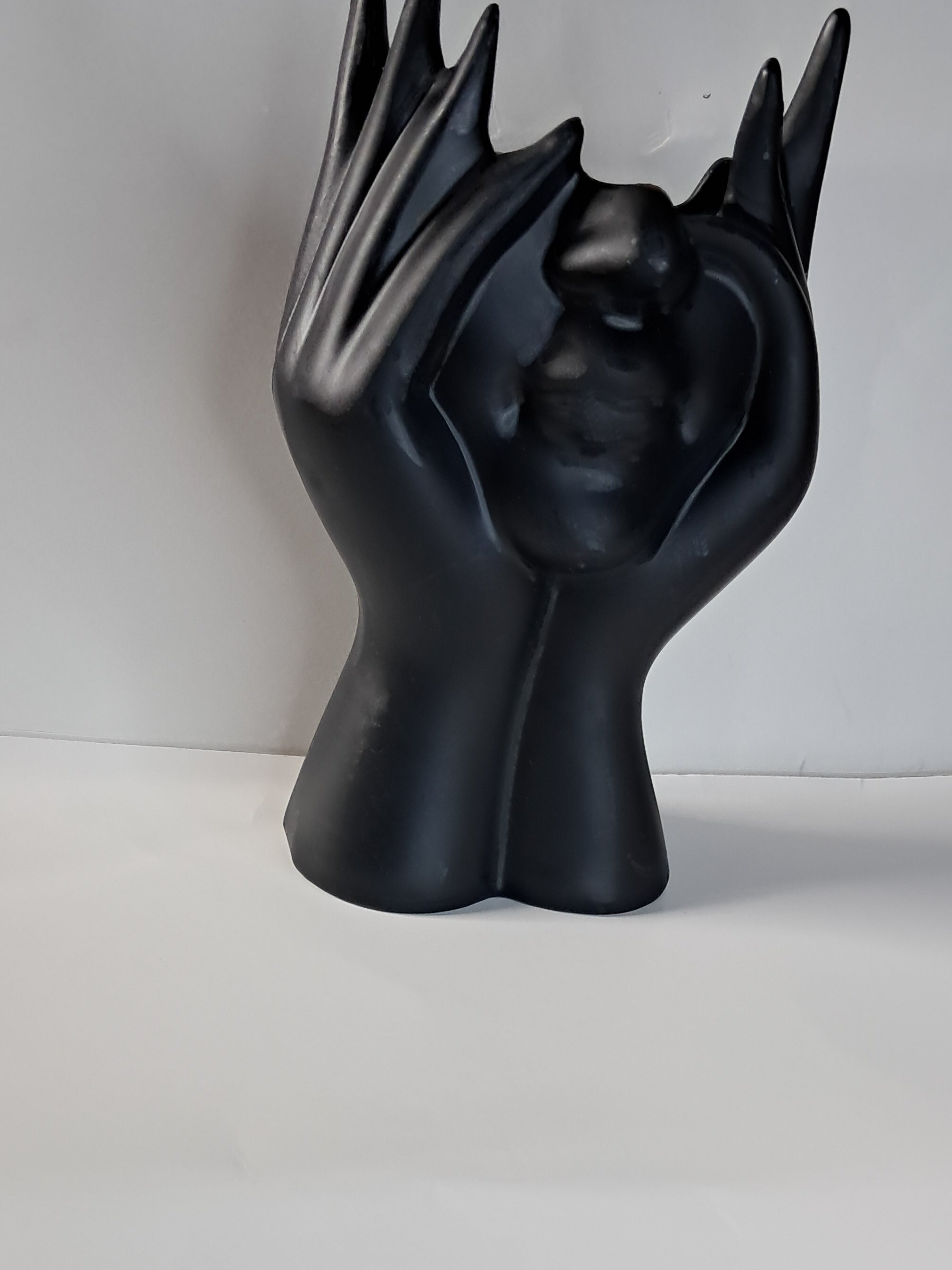 Brush holder