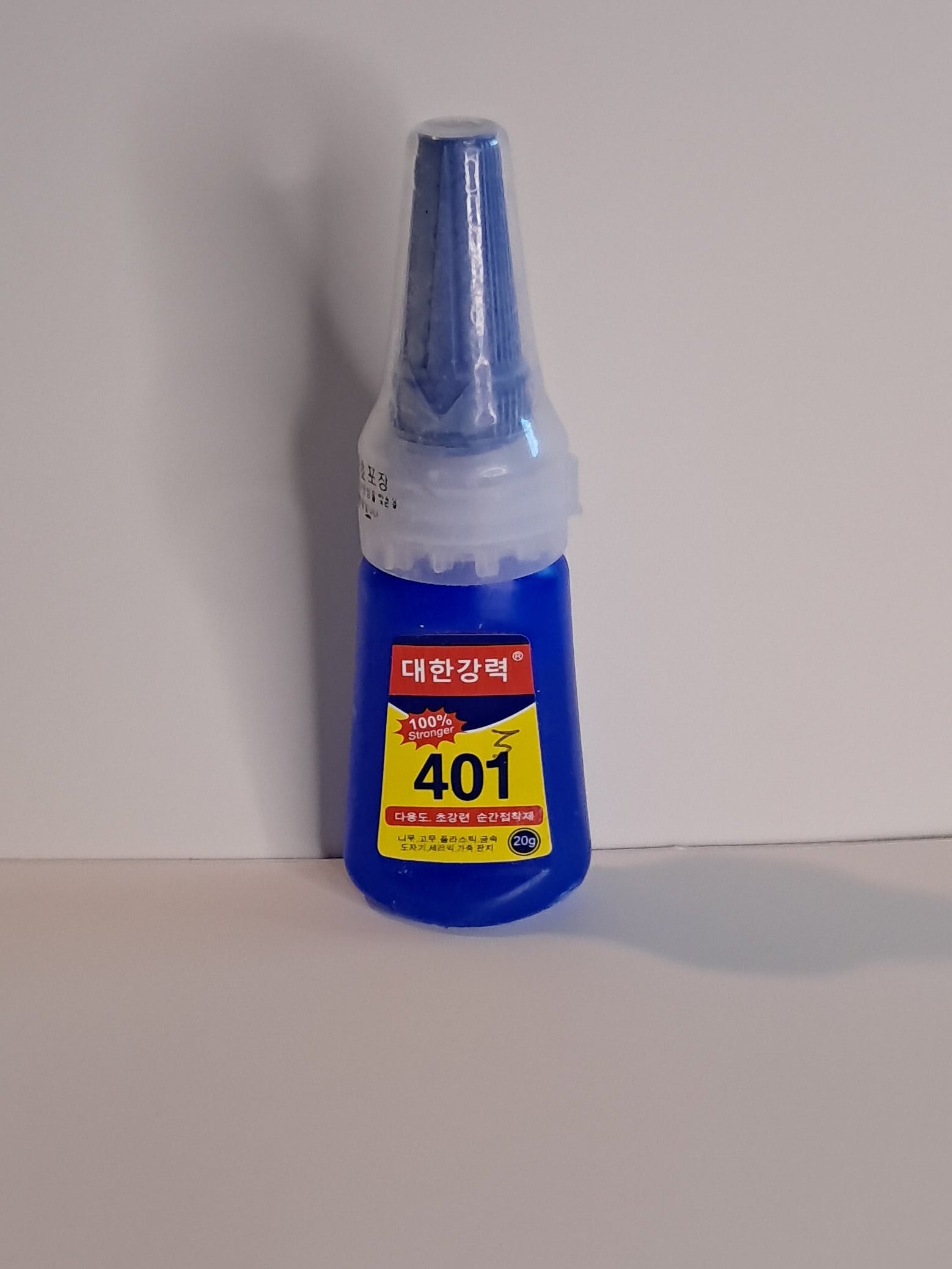 Nail glue