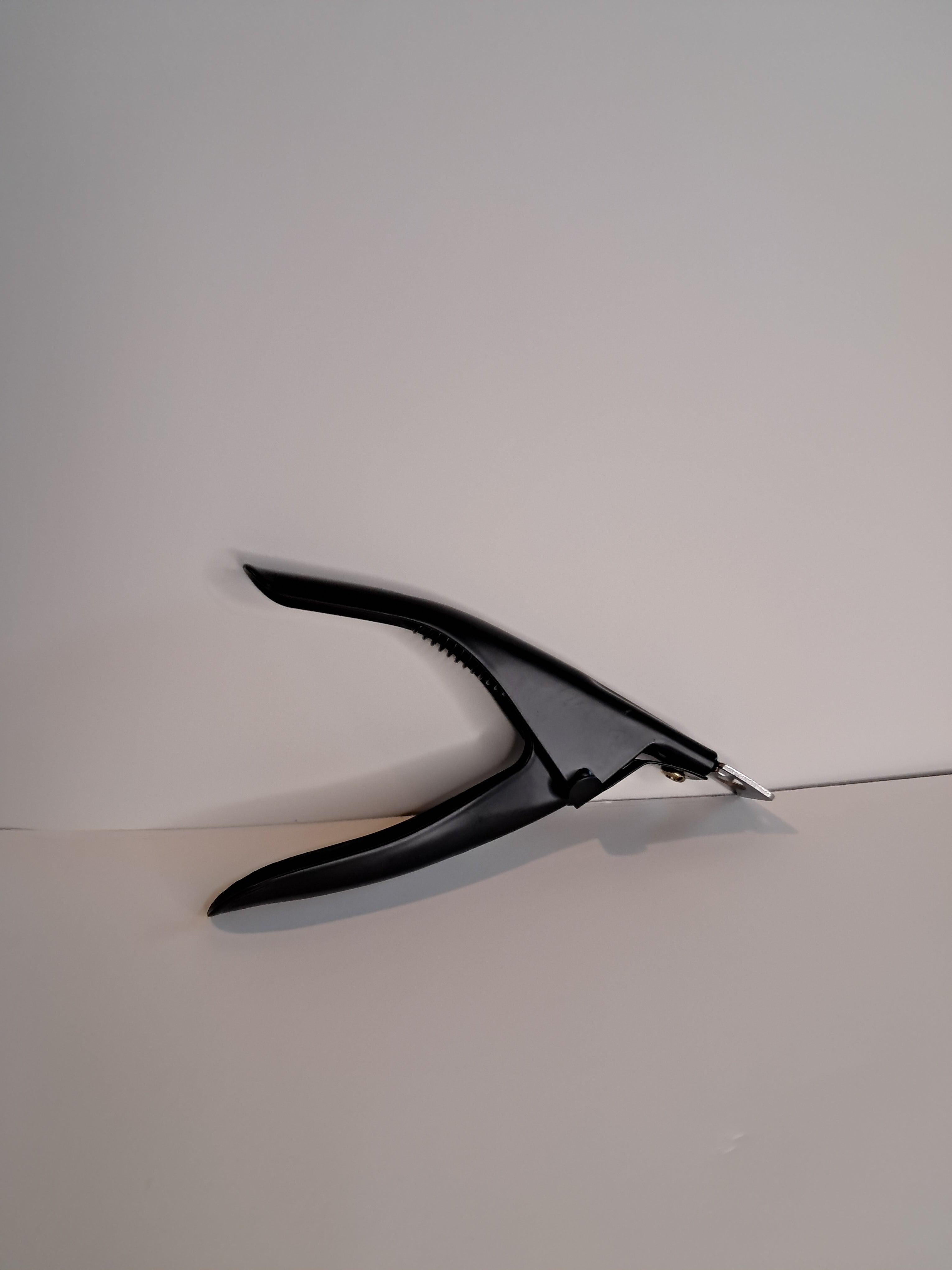 Artificial nail clipper (clearance deal)