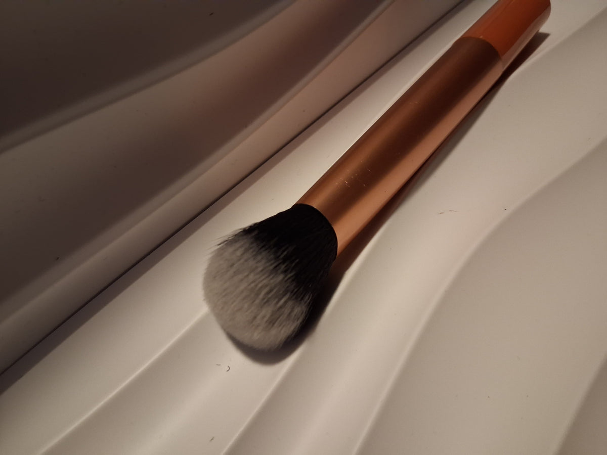 Powder brush