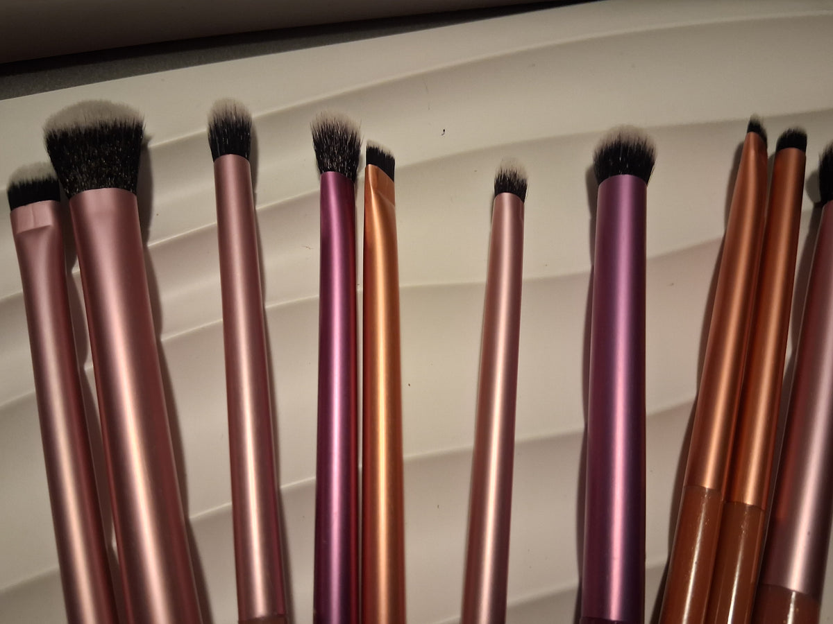 Face brushes